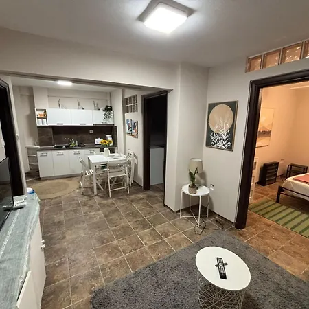 Apartment At The Core Of The Next To Gallerius Palace *